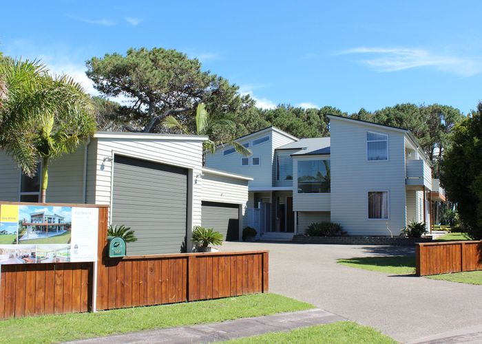  at 107 Mercury View, Matarangi