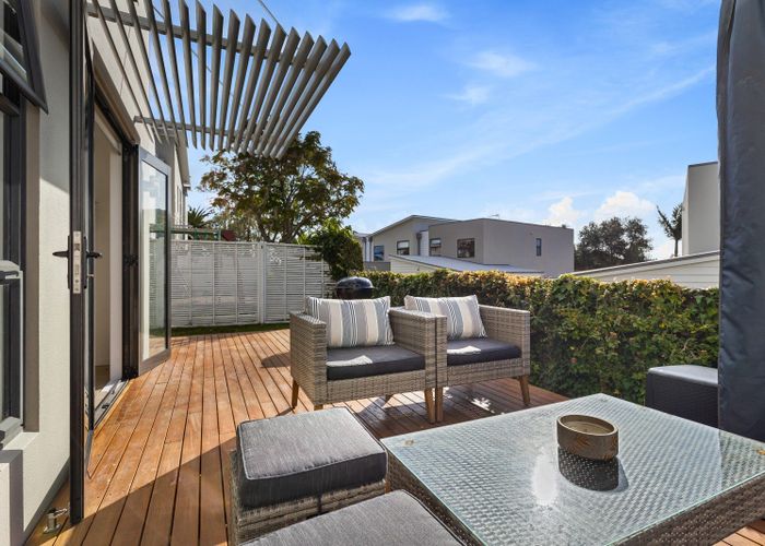  at 18/40 Scarlet Oak Drive, Albany, North Shore City, Auckland