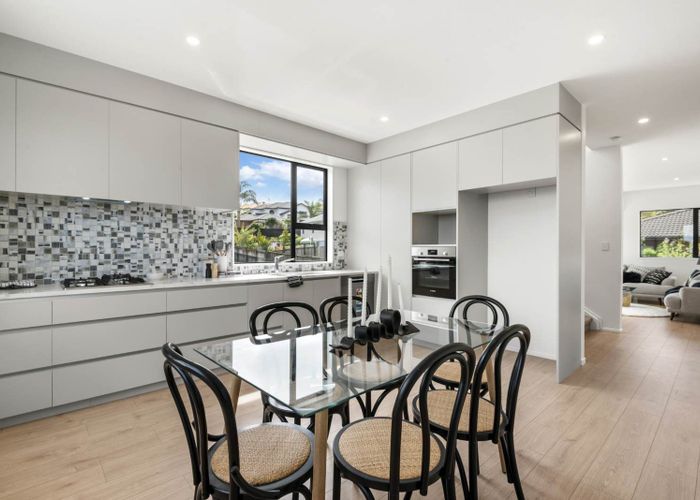  at 8/52B Rosedale Road, Rosedale, Auckland