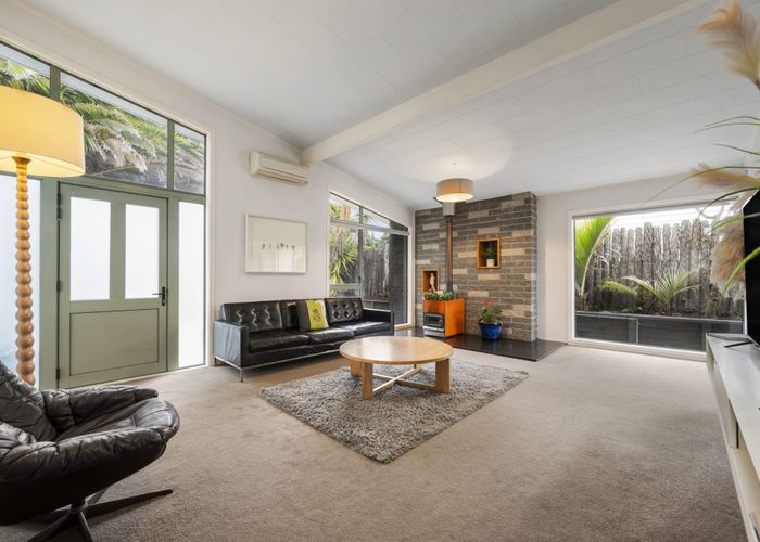  at 11 Southern Cross Crescent, Island Bay, Wellington, Wellington