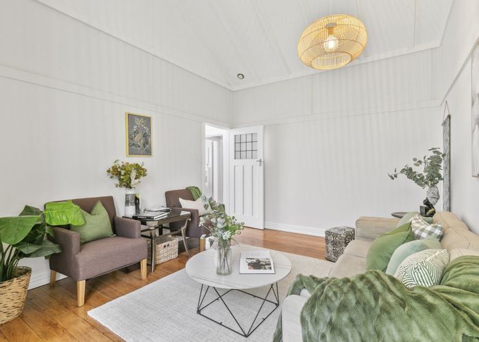  at 10 John Street, Mount Cook, Wellington