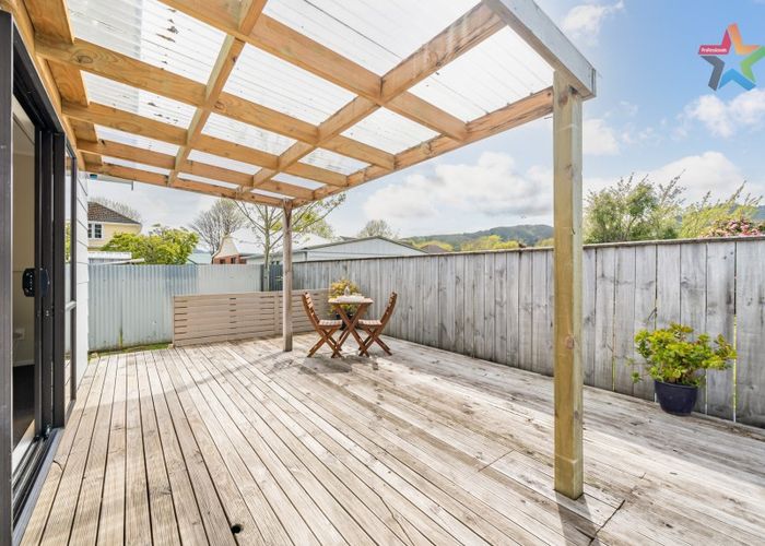  at 2/209 Naenae Road, Naenae, Lower Hutt