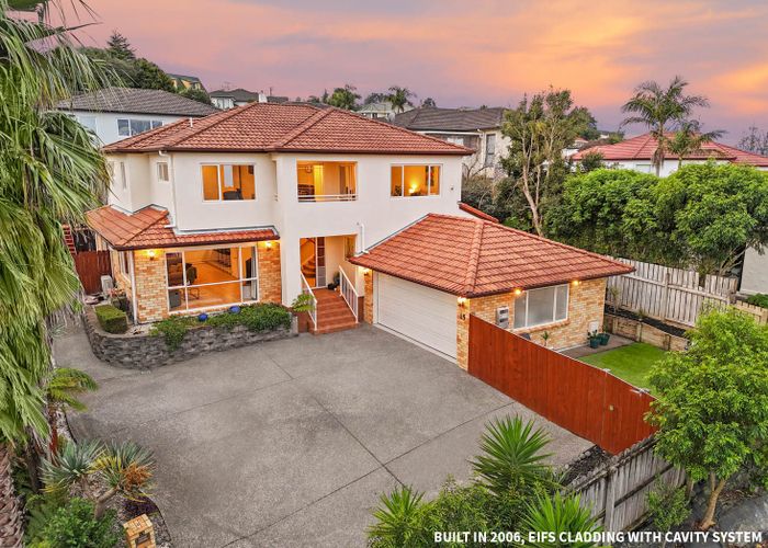  at 15 Waltham Street, Henderson, Waitakere City, Auckland