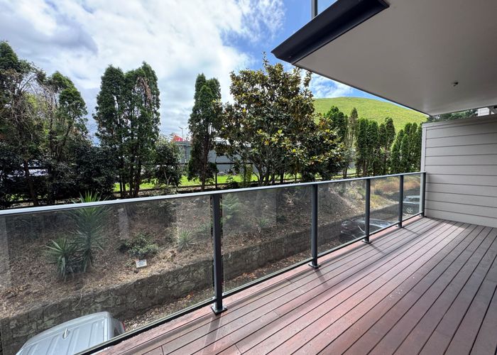  at 20/68 Mountain Road, Mount Wellington, Auckland