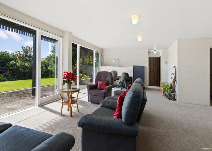  at 8 Alderton Place, Opaheke, Papakura