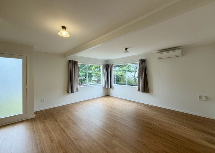  at 1/12 Steen Place, Mangere Bridge, Manukau City, Auckland