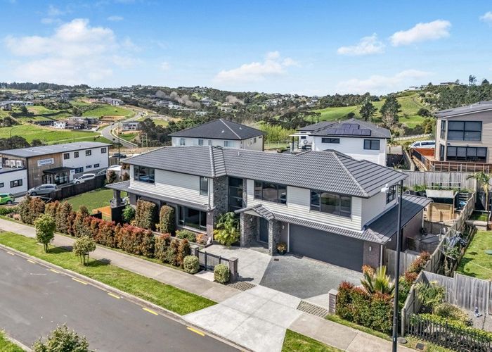  at 6 Perehia RD, Flat Bush, Auckland