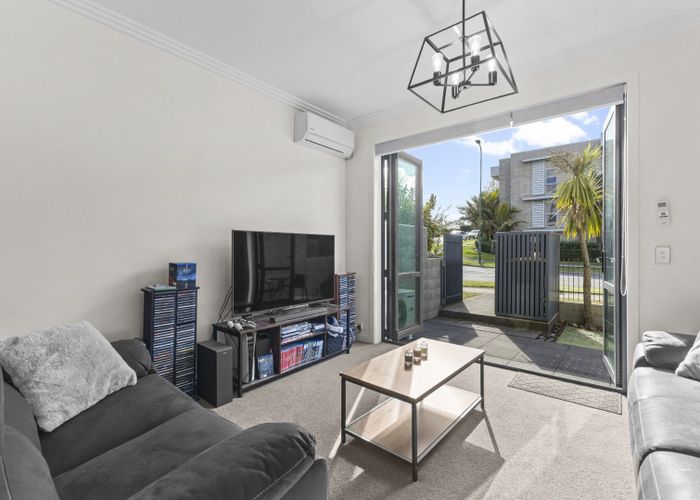  at 86 Norwood Drive, Flat Bush, Manukau City, Auckland