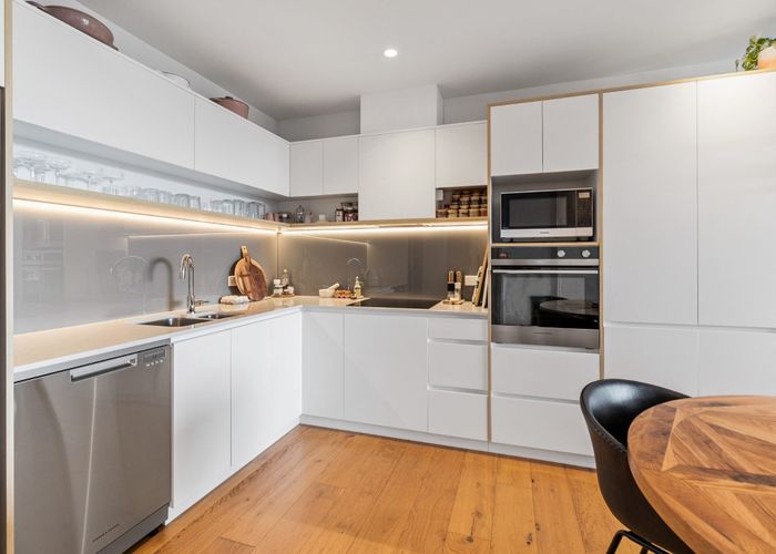  at 305/70 Victoria Street, Onehunga, Auckland