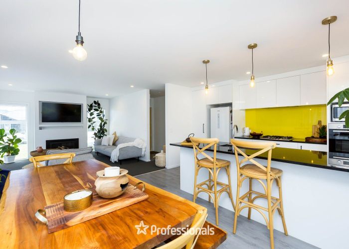  at 21 Salisbury Crescent, Wallaceville, Upper Hutt, Wellington