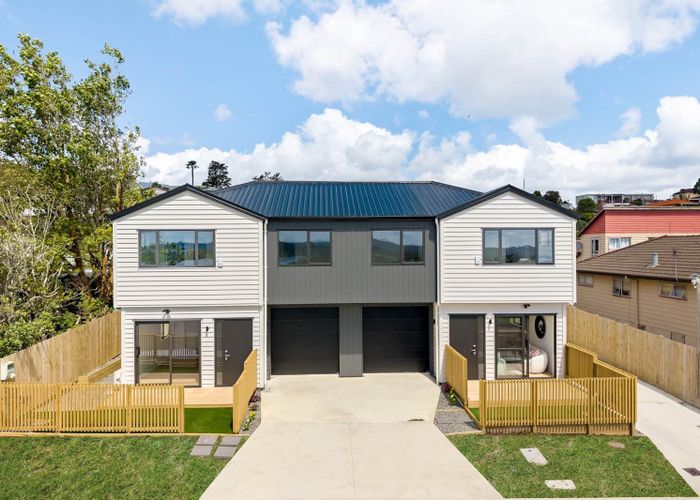  at 8A Devonshire Road, Unsworth Heights, North Shore City, Auckland