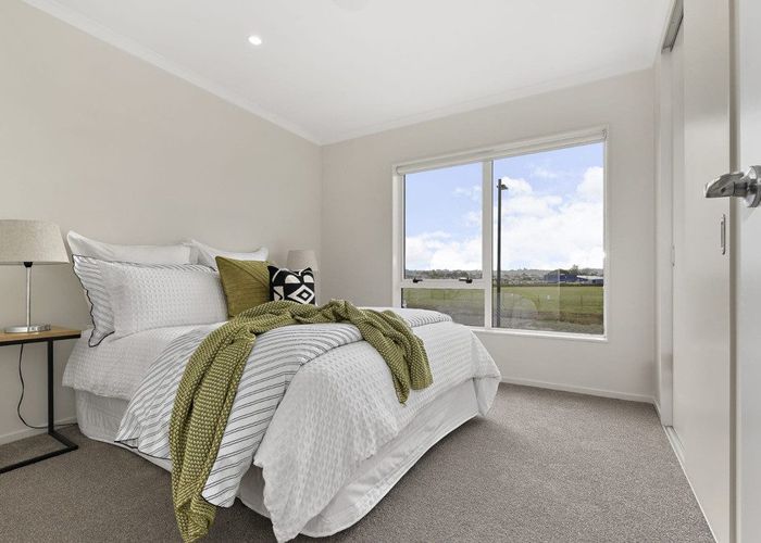  at 7 Pepene Avenue, Waiata Shores, Conifer Grove, Papakura, Auckland