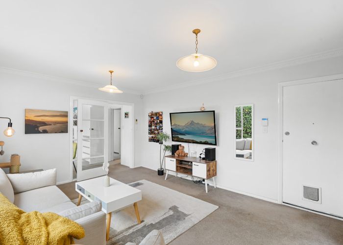  at 35 Montclare Avenue, Avonhead, Christchurch City, Canterbury
