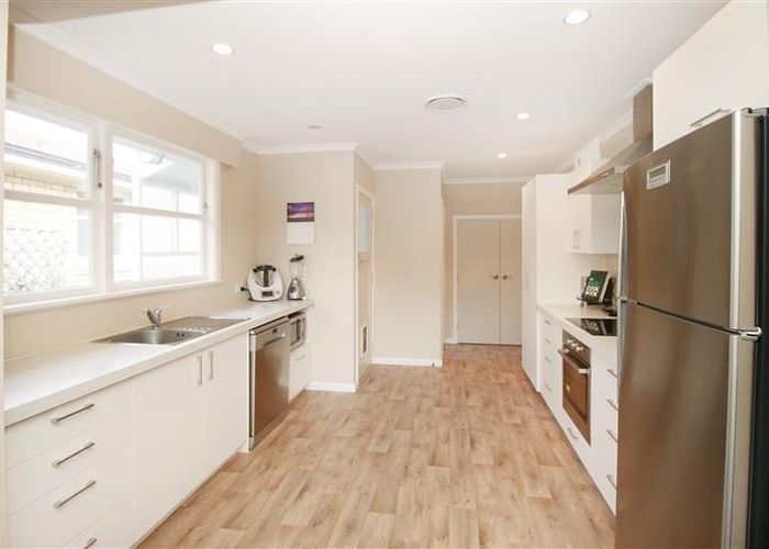  at 15 Centennial Drive, Hokowhitu, Palmerston North, Manawatu / Whanganui