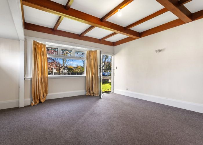  at 2/12 Wherstead Road, Cashmere, Christchurch City, Canterbury