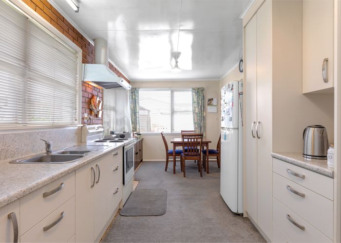  at 135 Budge Street, Riversdale, Blenheim