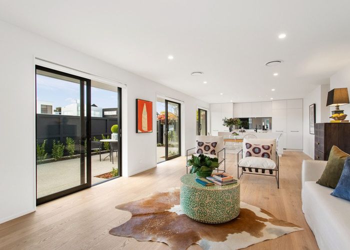  at 1/83 Winchester Street, Merivale, Christchurch City, Canterbury