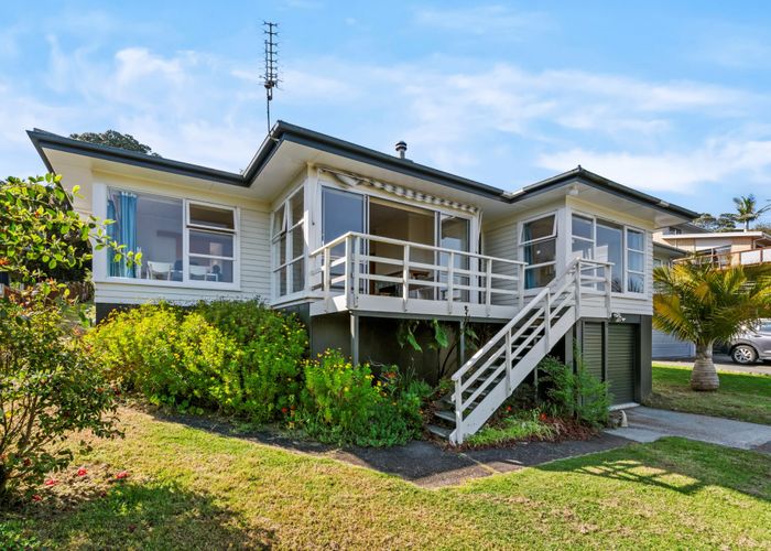  at 52 Newhaven Terrace, Mairangi Bay, Auckland