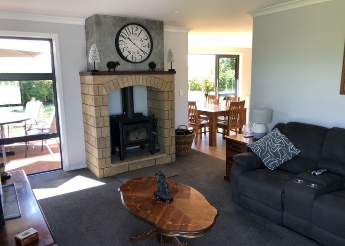  at 790 State Highway 27, Tirau