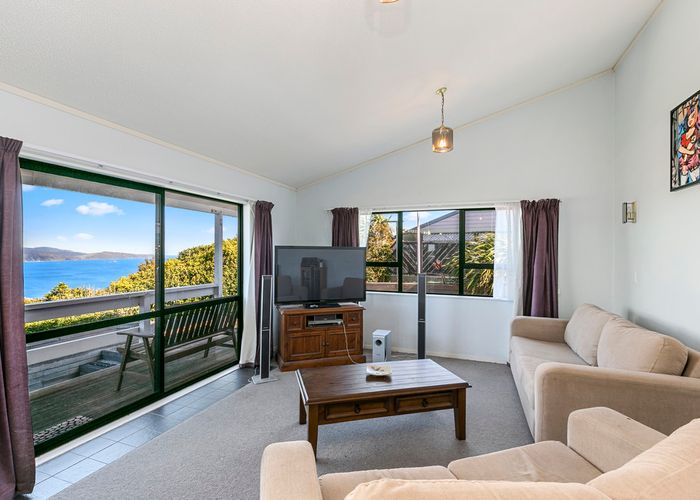 at 2/7 Jasmine Grove, Maungaraki, Lower Hutt