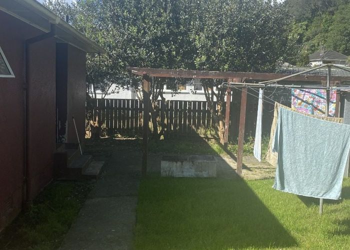  at 44 Glenpark Avenue, Frankleigh Park, New Plymouth, Taranaki