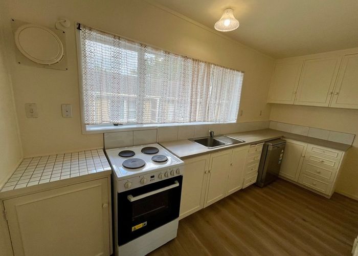  at 2/105 Landscape road, Mount Eden, Auckland City, Auckland