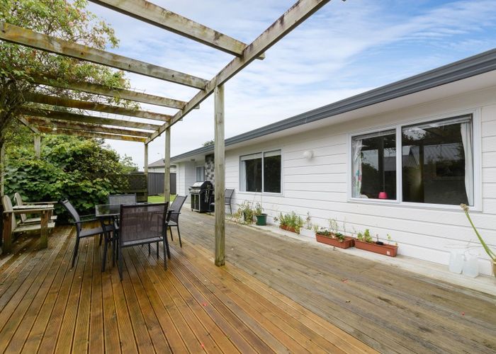  at 15 Peppertree Glade, Kelvin Grove, Palmerston North