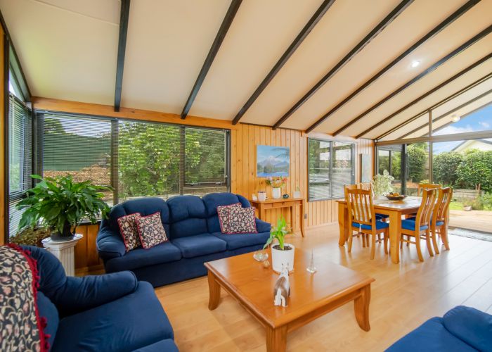  at 11 Caledonia Place, Highlands Park, New Plymouth