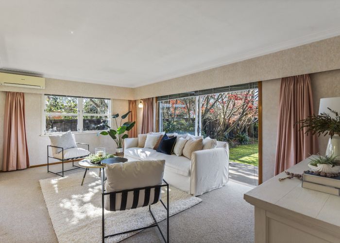  at 16 Hill Crescent, Papakura, Papakura
