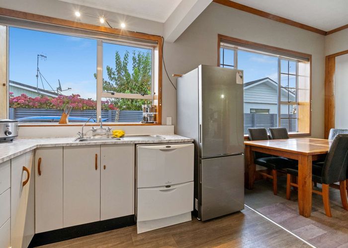  at 61 Charles Street, Grasmere, Invercargill
