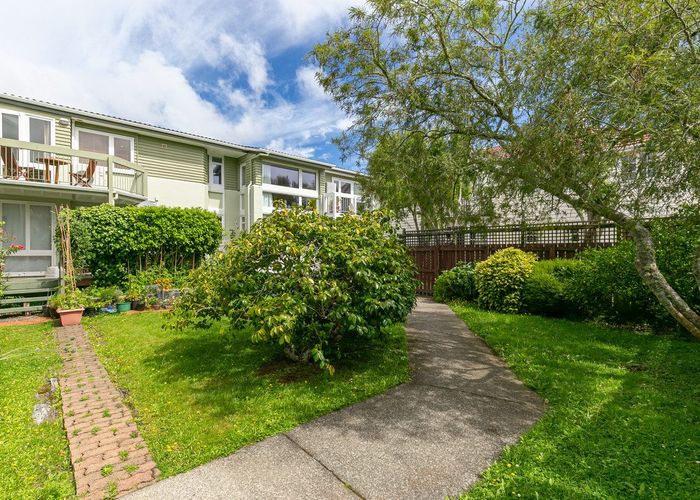  at 4F Hatton Street, Karori, Wellington, Wellington