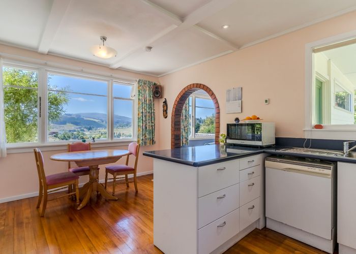  at 8 Roy Crescent, Concord, Dunedin