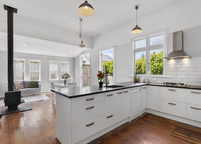  at 52 Parkvale Road, Karori, Wellington, Wellington