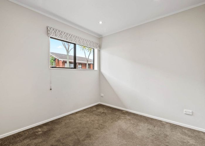  at 1/10 Harley Road, Hauraki, North Shore City, Auckland