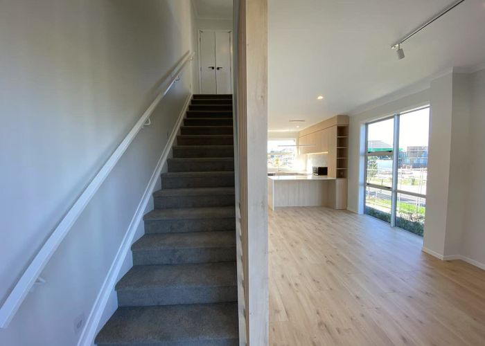  at 7/664 Swanson Road, Swanson, Auckland