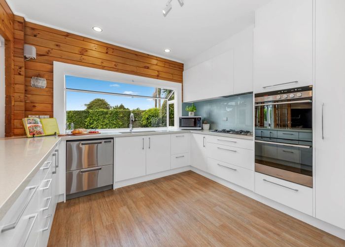  at 6 Pohutukawa Road, Beachlands, Manukau City, Auckland