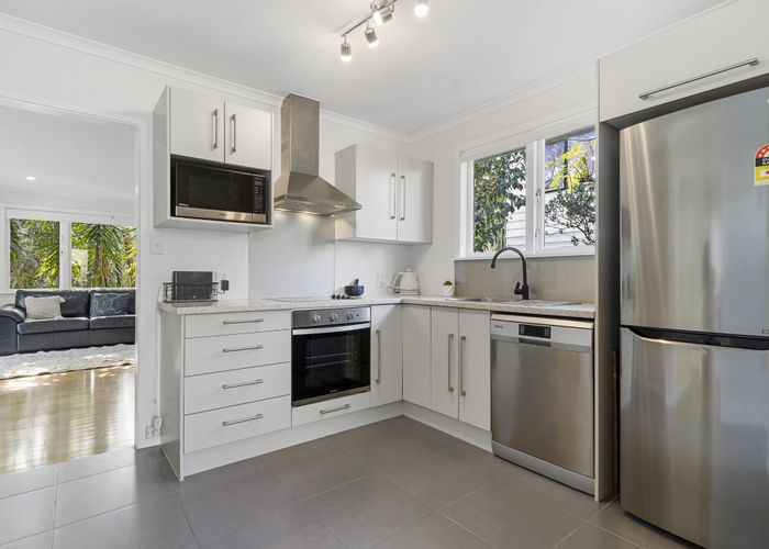 at 1/8 Robbies Road, Shelly Park, Auckland
