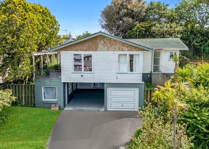  at 9 Maugham Drive, Bucklands Beach, Auckland