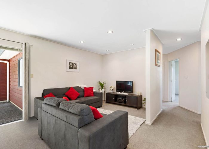  at 2/75D Target Road, Totara Vale, Auckland
