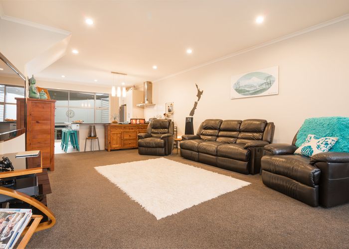  at 42 Kauri Drive, Takanini, Auckland
