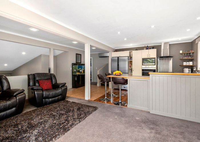  at 2/150 Tirohanga Road, Tirohanga, Lower Hutt