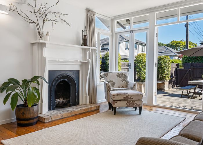  at 23 Mountain Road, Mount Wellington, Auckland