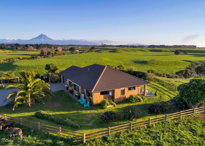  at 124A Mountain Road, Sentry Hill, New Plymouth