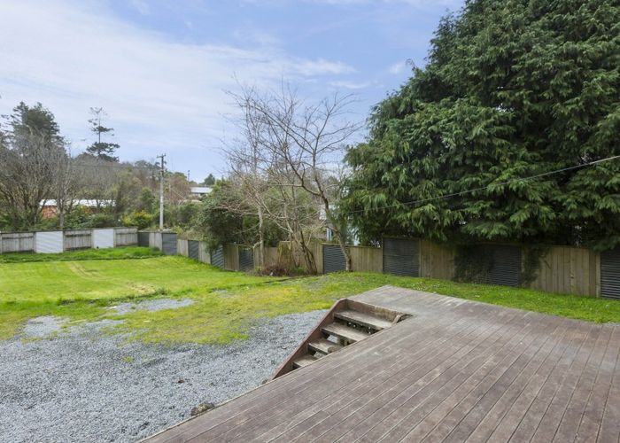 at 5 Avian Road, Blue Mountains, Upper Hutt