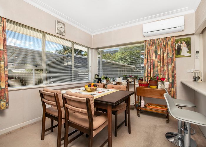  at 8 Richards Avenue, Papatoetoe, Auckland