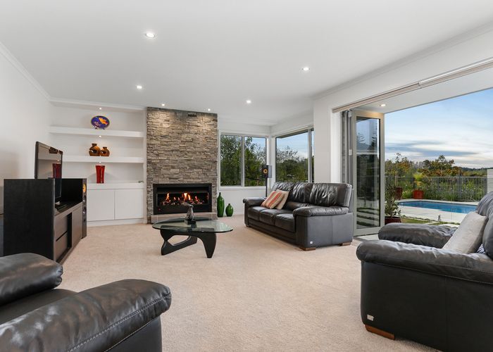  at 123 Three Oaks Drive, Albany