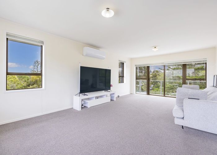  at 48A Woodlands Crescent, Browns Bay, Auckland