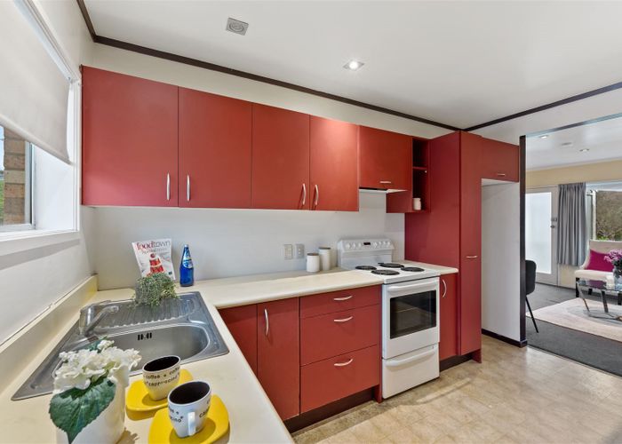  at 4/13 Elm Street, Avondale, Auckland