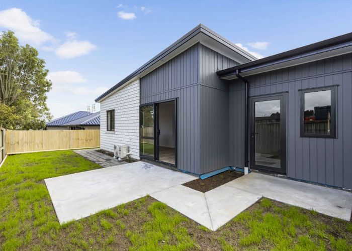  at 2/225 Baverstock Road, Grandview Heights, Hamilton