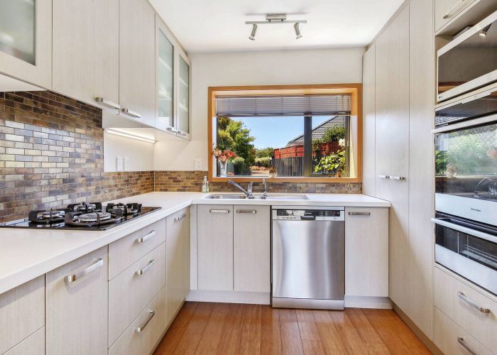  at 2/343A Burwood Road, Burwood, Christchurch City, Canterbury